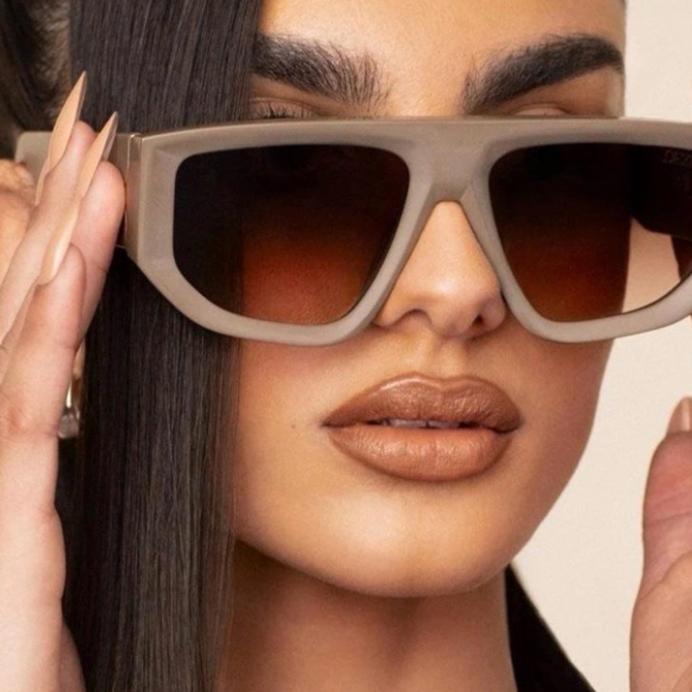 DEZI Tan Backtrack Sunglasses for Women with Box